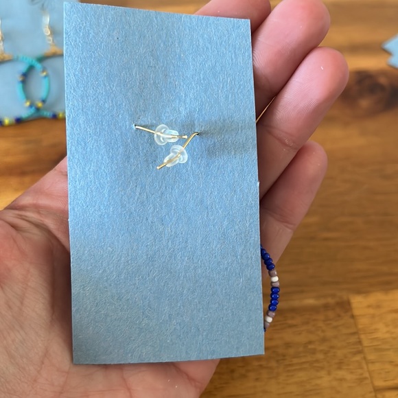 Seed bead hoop earrings - Picture 2 of 2